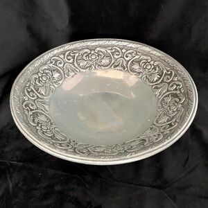 Wilton Armetale Bowl. Round Metal Dish For Serving, Dining, Kitchen  13"